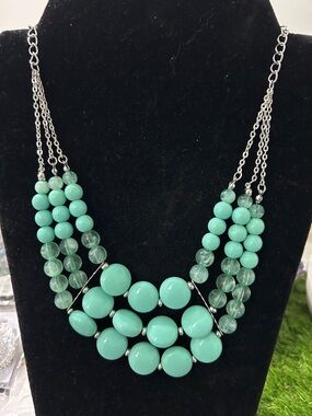 Stylish Aqua Beaded Statement Necklace - Women Jewelry